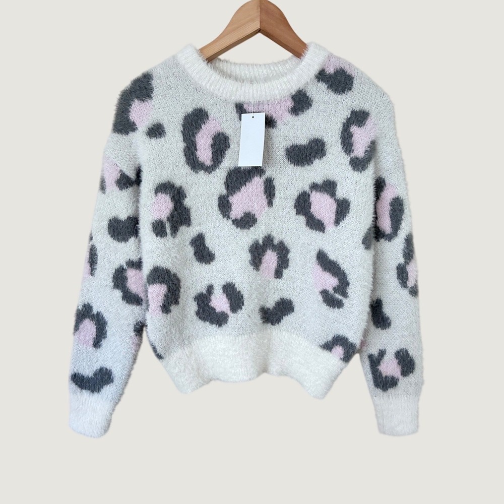 Hooked Up Eyelash Knit Leopard Print Cropped Sweater White Silver Pink XS Preppy